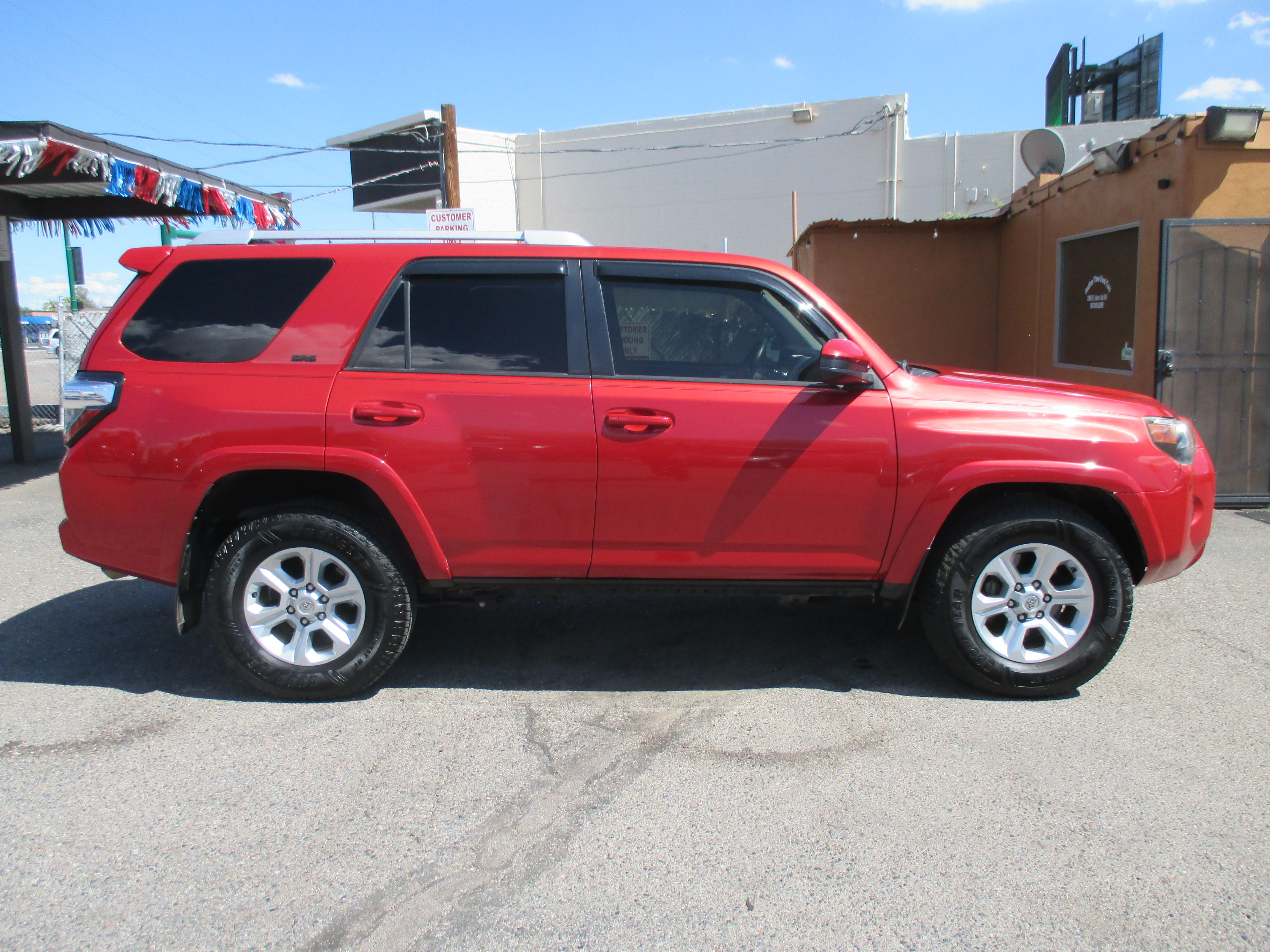 Used 2018 Toyota 4Runner 2WD image 1