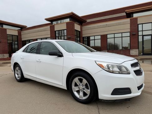 Used 2013 Chevrolet Malibu LS image 1