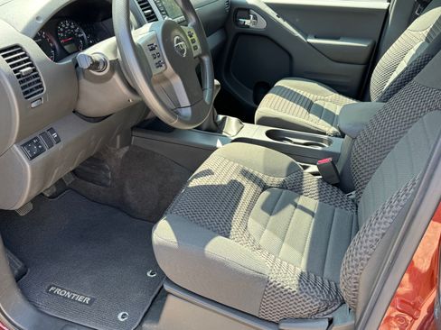 Used 2016 Nissan Frontier 2WD King Cab image 5