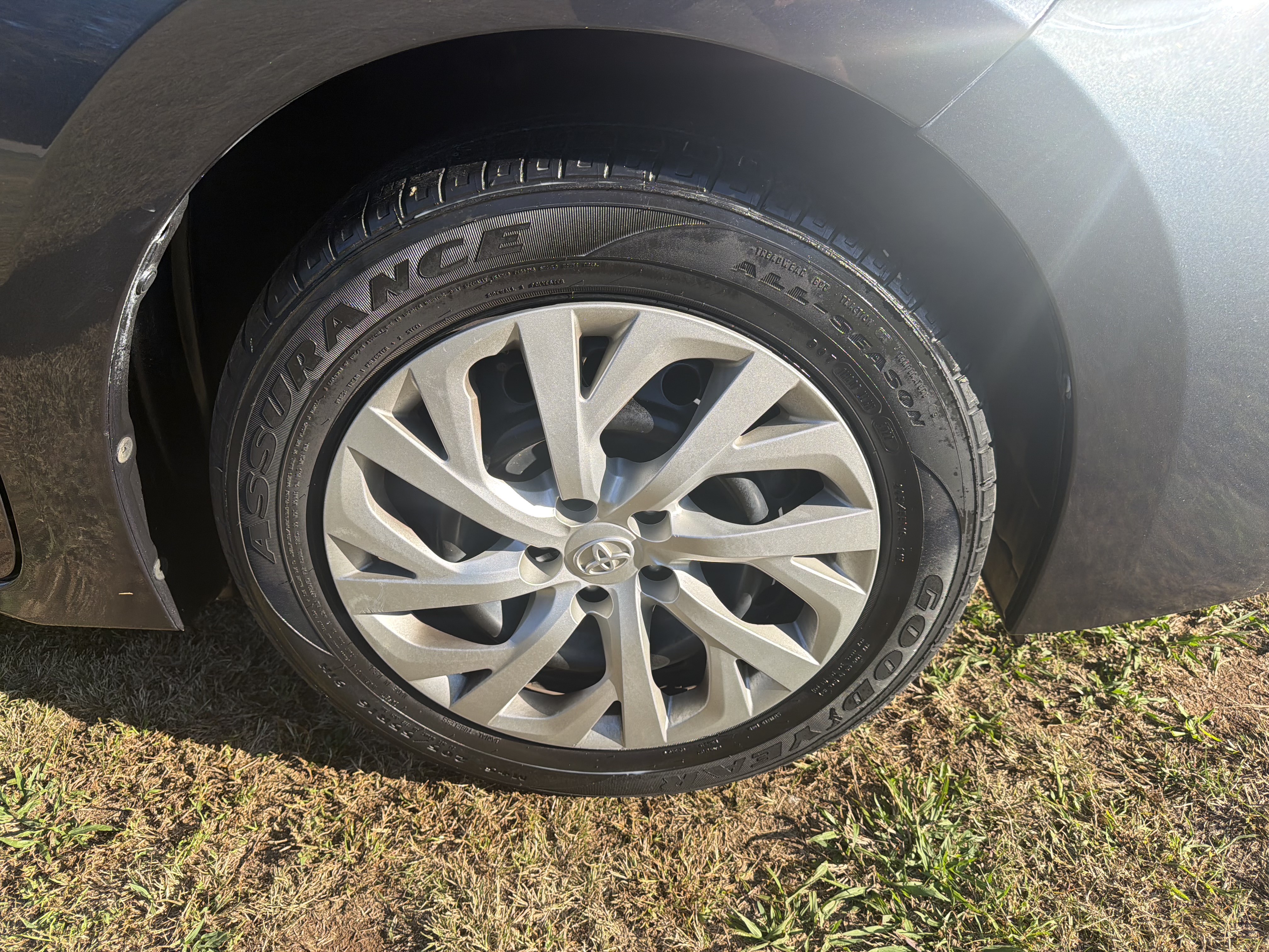 Used 2017 Toyota Corolla LE FWD image 58