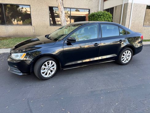 Used 2015 Volkswagen Jetta SE image 3