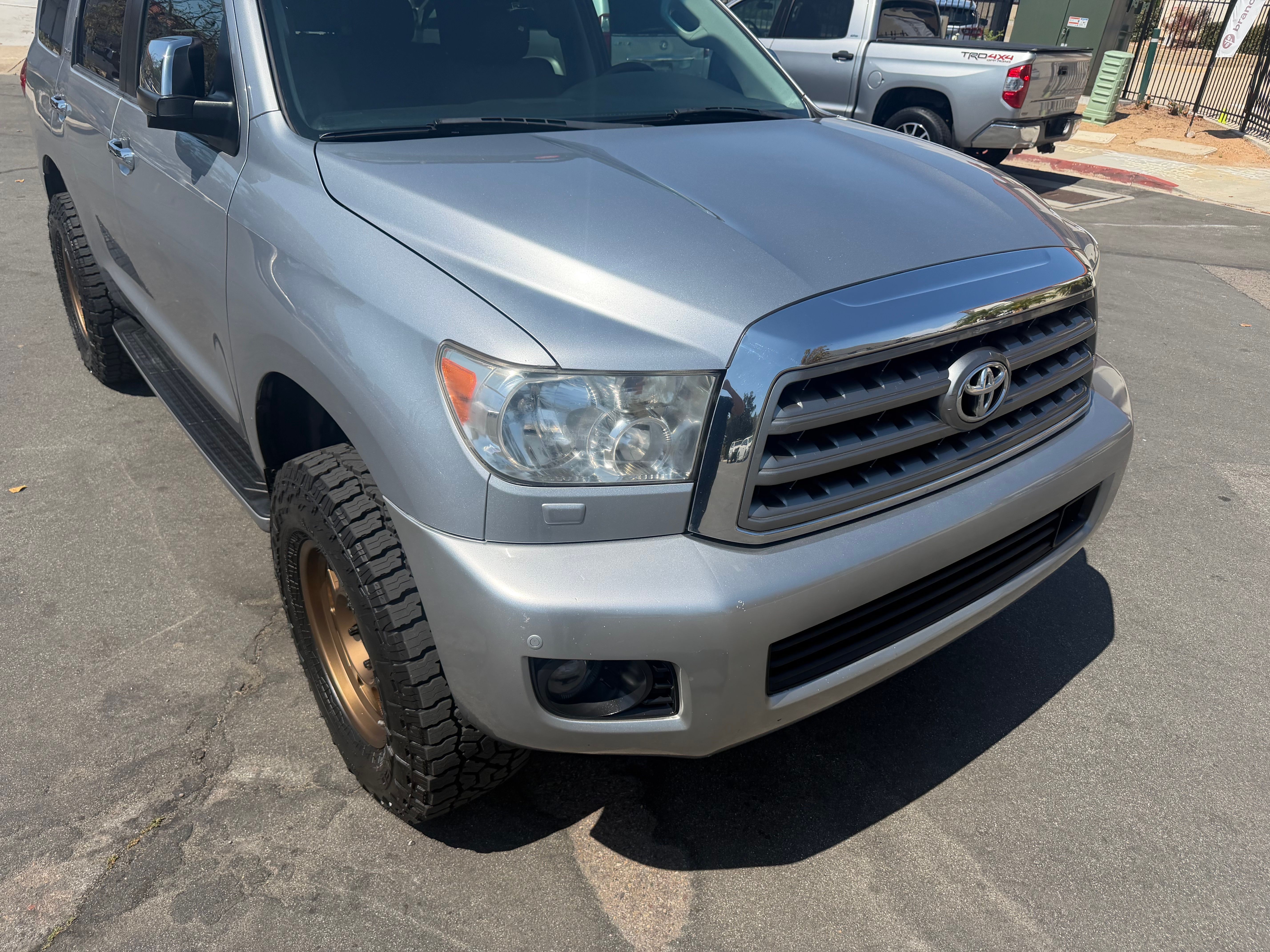 Used 2017 Toyota Sequoia Platinum AWD/4WD image 14