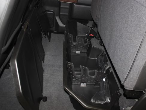 Used 2023 Chevrolet Silverado 3500 High Country image 34