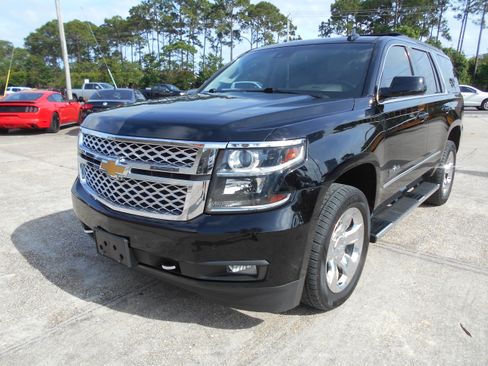 Used 2018 Chevrolet Tahoe 2WD LT image 3