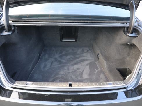 Used 2021 BMW 750i xDrive image 43