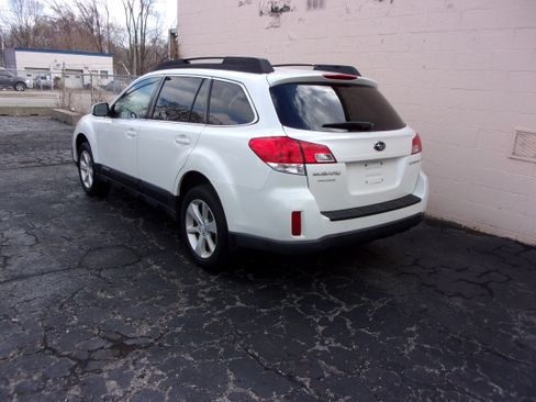 Used 2013 Subaru Outback 2.5i Premium image 6