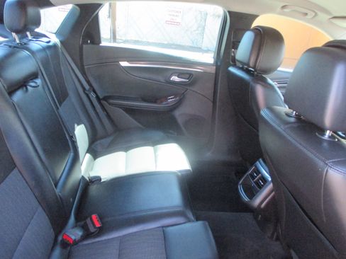 Used 2014 Chevrolet Impala LT w/ 1LT FWD image 11