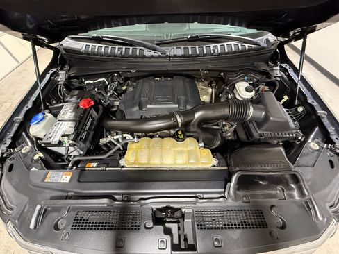 Used 2019 Ford Expedition Max 4WD XLT image 32