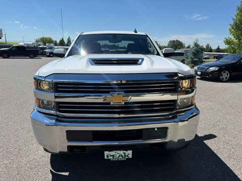 Used 2018 Chevrolet Silverado 2500 4x4 Crew Cab LT image 9