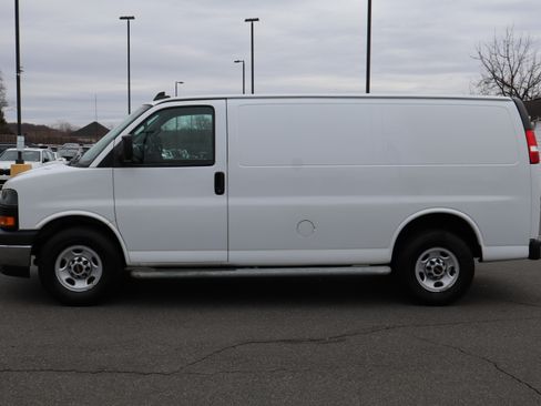 Used 2019 GMC Savana 2500 image 5