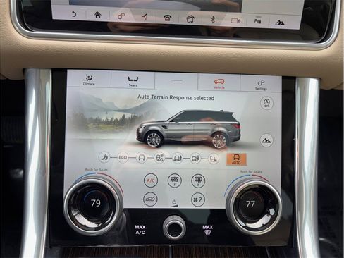 Used 2020 Land Rover Range Rover Sport HSE image 36