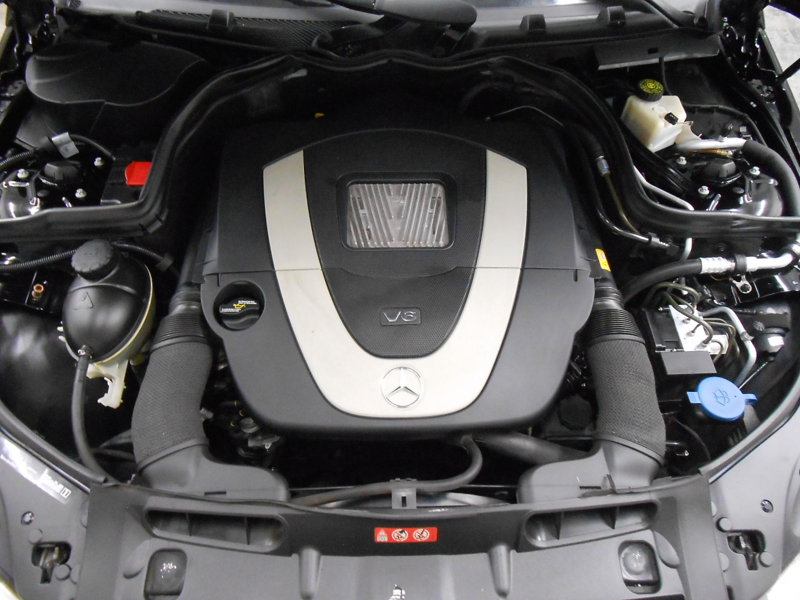 Used 2008 Mercedes-Benz C 300 Sport image 7
