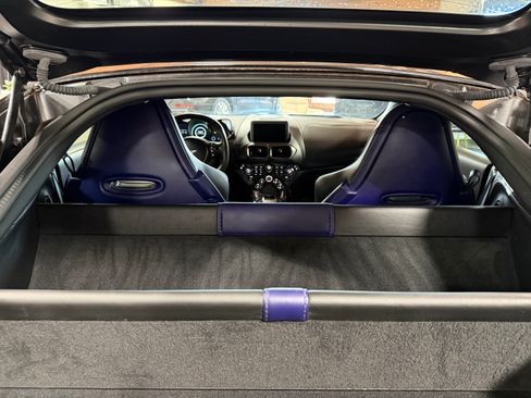 Used 2019 Aston Martin V8 Vantage Coupe RWD image 5