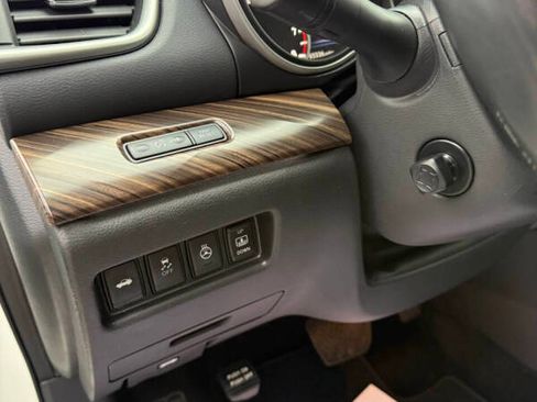 Used 2018 Nissan Maxima Platinum image 12