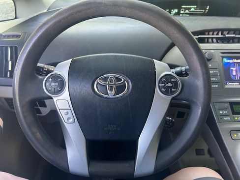 Used 2015 Toyota Prius Two FWD image 11