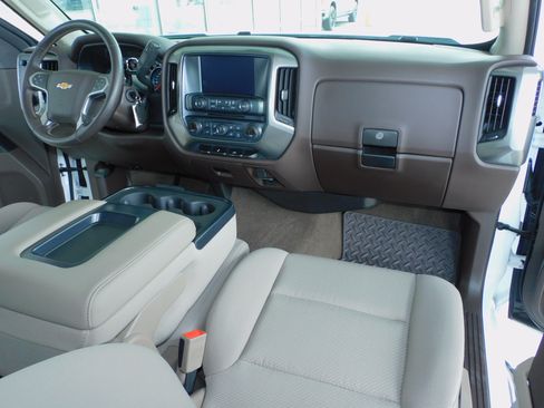 Used 2018 Chevrolet Silverado 1500 LT image 4