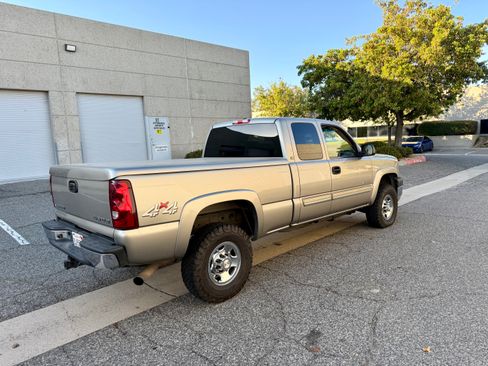 Used 2003 Chevrolet Silverado 2500 4x4 Extended Cab LS image 3