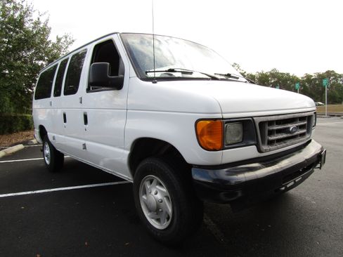 Used 2007 Ford E-350 and Econoline 350 XL image 7