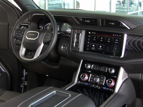 Used 2023 GMC Yukon 4WD Denali image 27