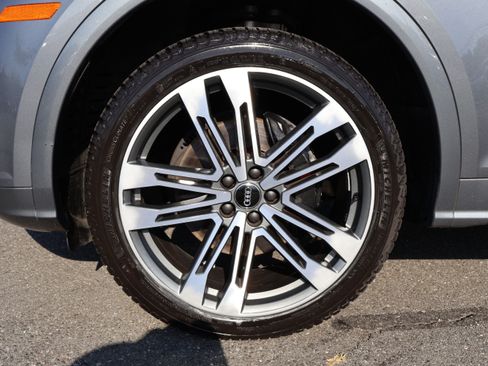 Used 2018 Audi SQ5 Premium Plus image 28