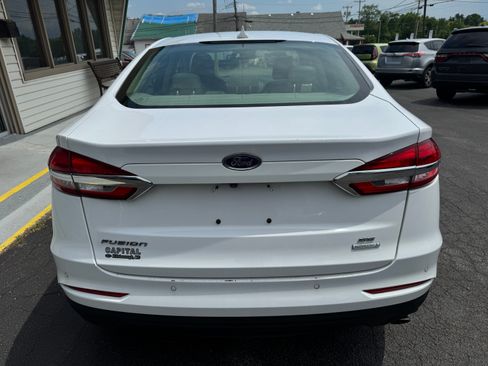 Used 2020 Ford Fusion SE FWD image 5