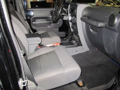 Used 2009 Jeep Wrangler 4WD Unlimited X image 55
