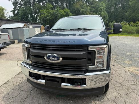 Used 2018 Ford F250 4x4 Crew Cab Super Duty image 4