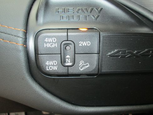 Used 2024 RAM 2500 Laramie Longhorn image 19