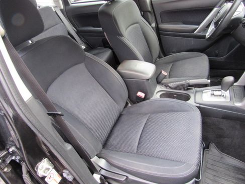 Used 2017 Subaru Forester 2.5i image 19