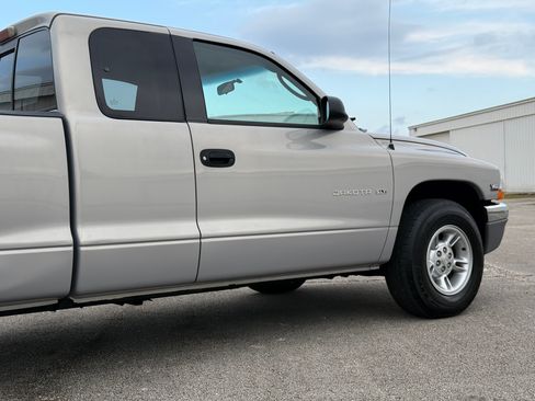 Used 2000 Dodge Dakota Sport RWD image 40