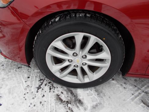 Used 2016 Chevrolet Malibu LT image 9