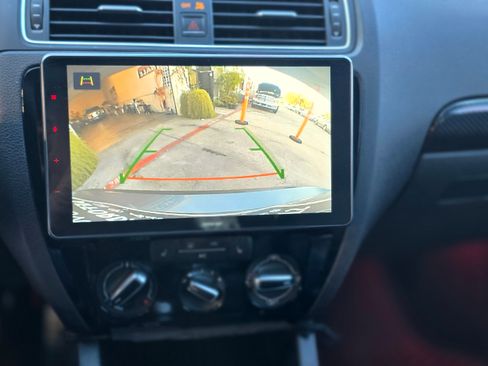 Used 2017 Volkswagen Jetta SE image 27