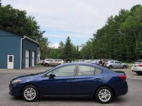 Used 2017 Subaru Impreza 2.0i Premium Sedan AWD/4WD image 3