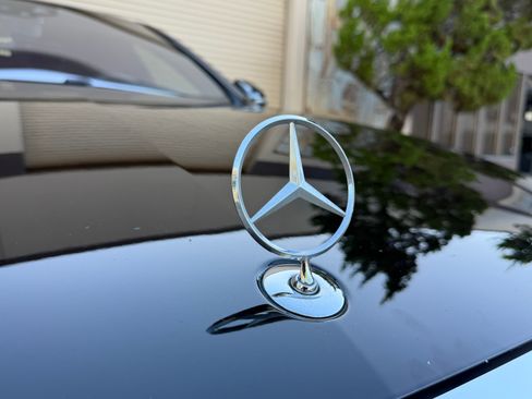 Used 2019 Mercedes-Benz S 560 Sedan image 28