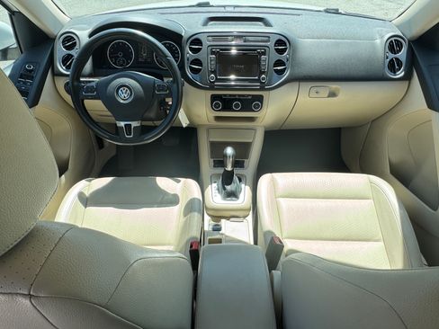 Used 2012 Volkswagen Tiguan FWD image 21