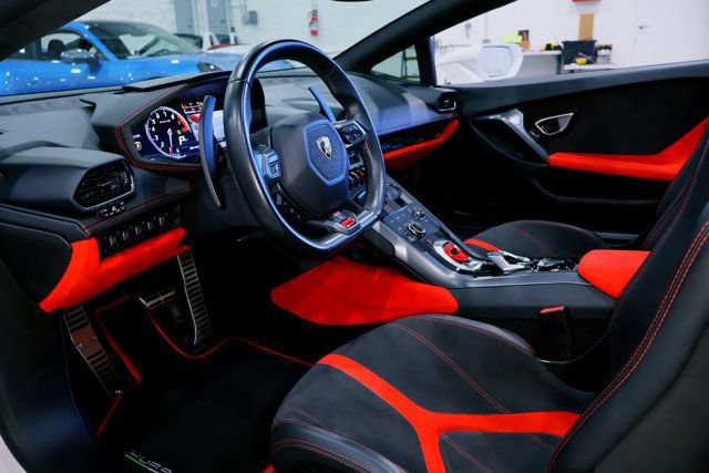 Used 2017 Lamborghini Huracan LP 580-2 RWD image 28