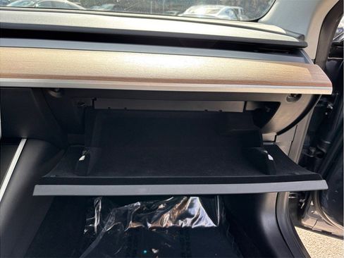 Used 2020 Tesla Model 3 Performance image 40