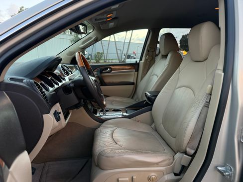 Used 2011 Buick Enclave CXL image 9