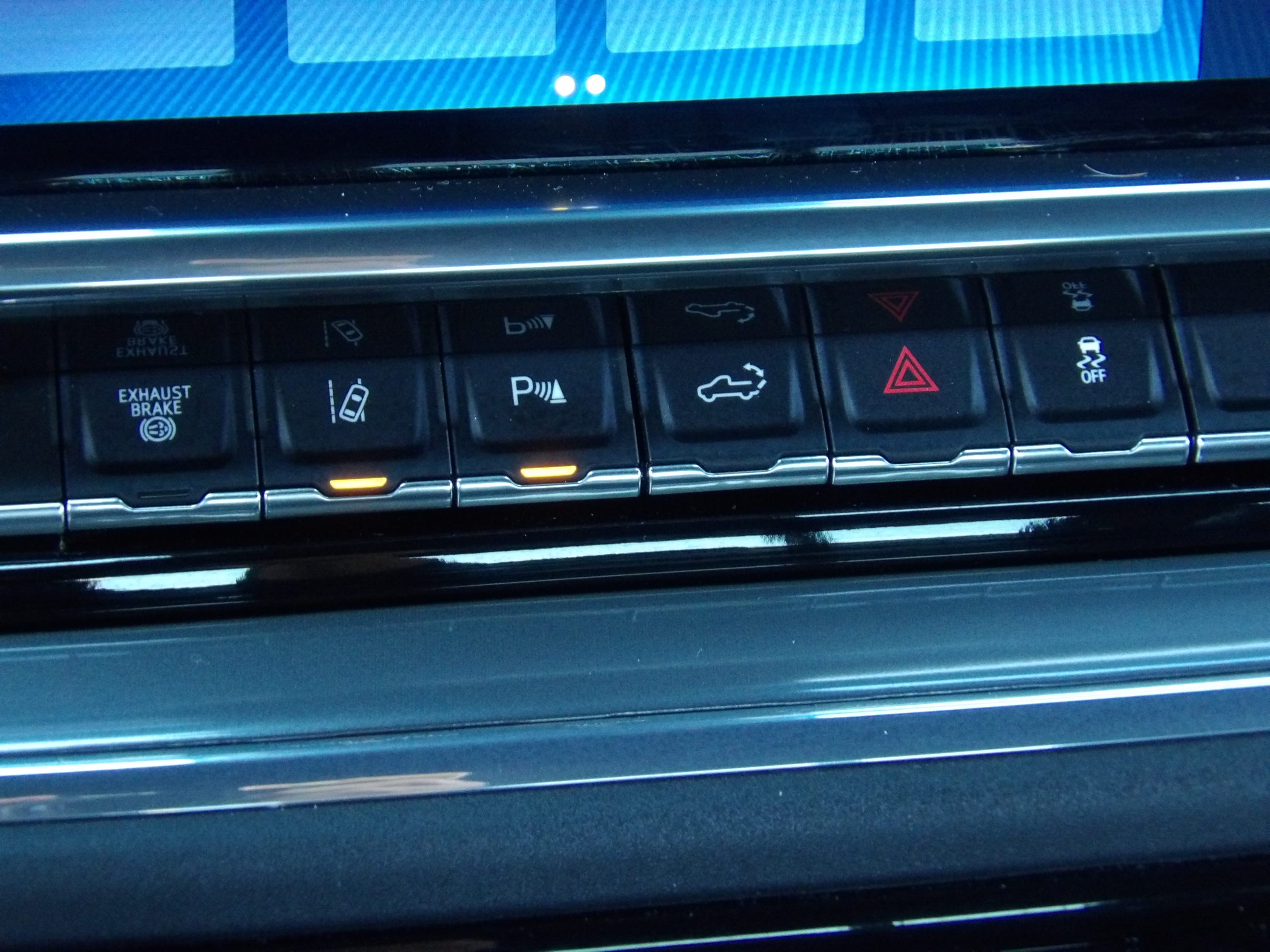 Used 2024 Chevrolet Silverado 3500 4x4 Crew Cab High Country image 35