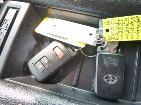 Used 2021 Toyota Tundra SR5 image 29