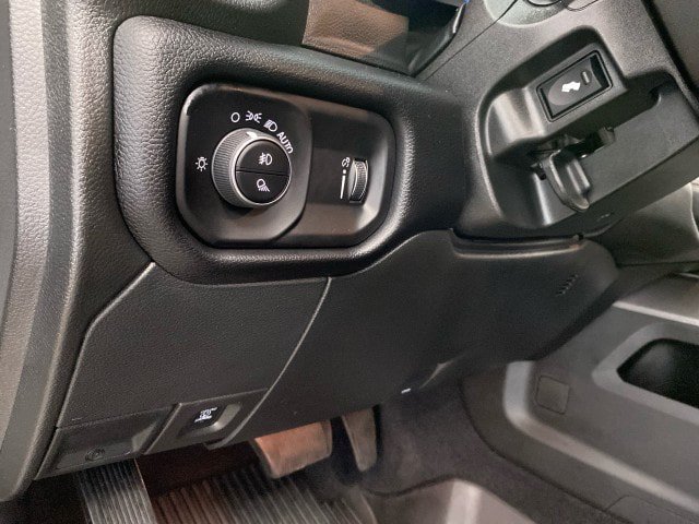 Used 2026 RAM 3500 Big Horn AWD/4WD image 18