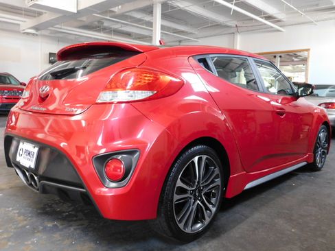 Used 2016 Hyundai Veloster Turbo image 5