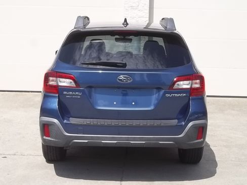 Used 2019 Subaru Outback 2.5i Premium AWD/4WD image 5