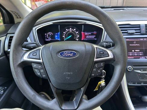 Used 2013 Ford Fusion SE FWD image 13