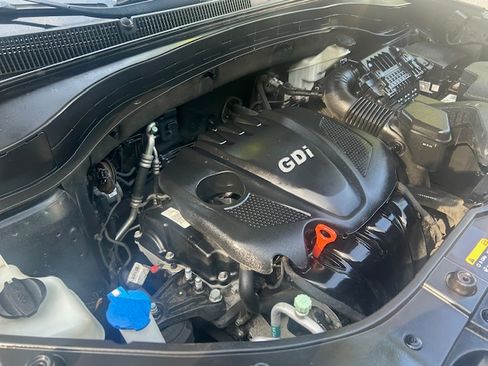 Used 2014 Kia Sorento FWD LX image 24
