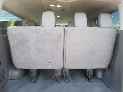 Used 2016 Nissan NV 3500 SV image 9