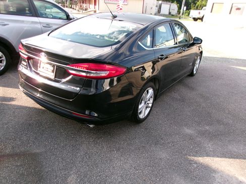Used 2018 Ford Fusion S Hybrid FWD image 10