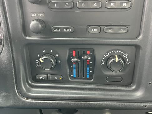 Used 2004 Chevrolet Silverado 3500 W/T image 6