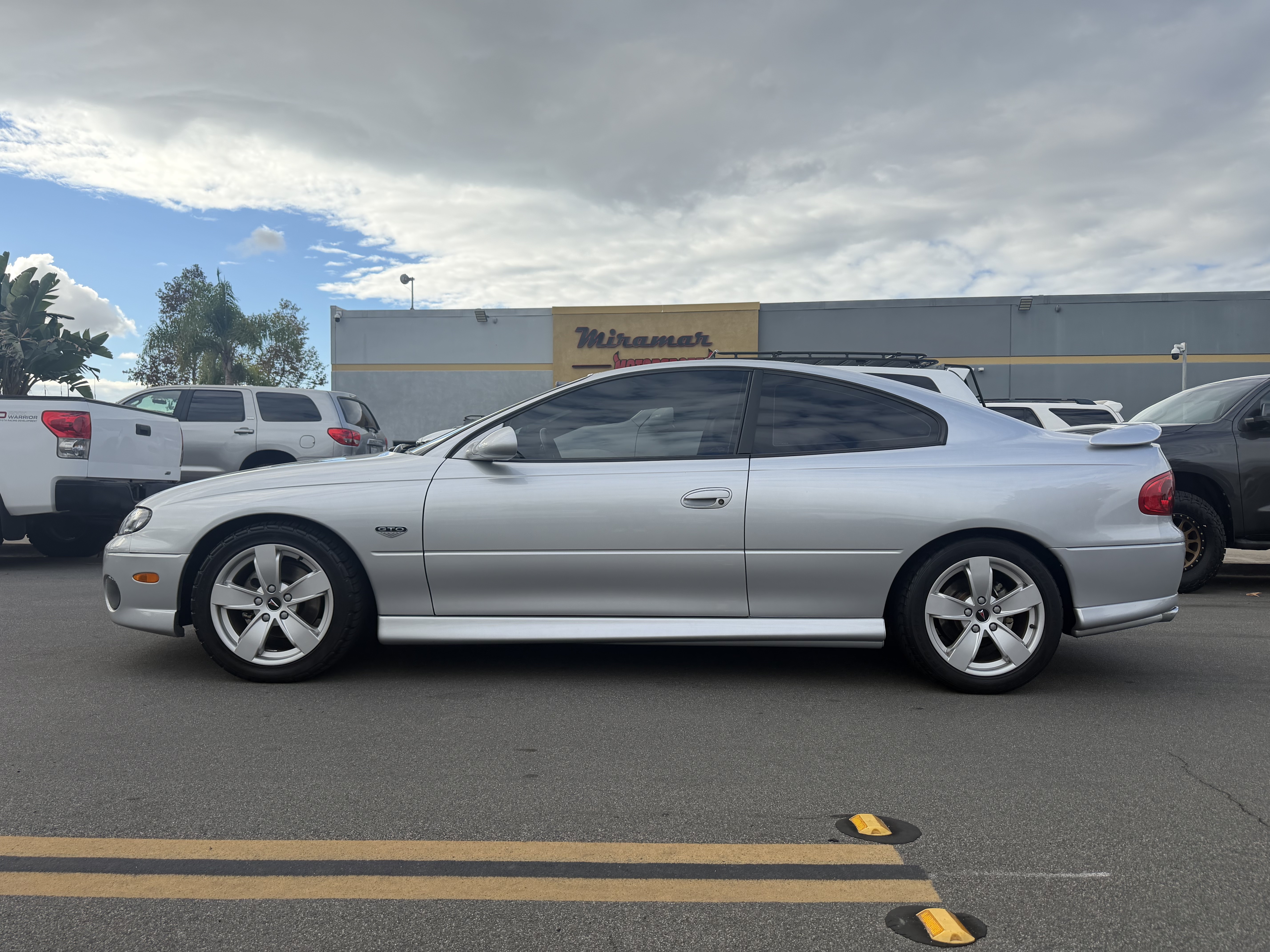 Used 2004 Pontiac GTO UNAVAIL RWD image 5