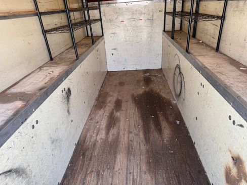 Used 2006 Ford E-350 and Econoline 350 Super Duty RWD image 7